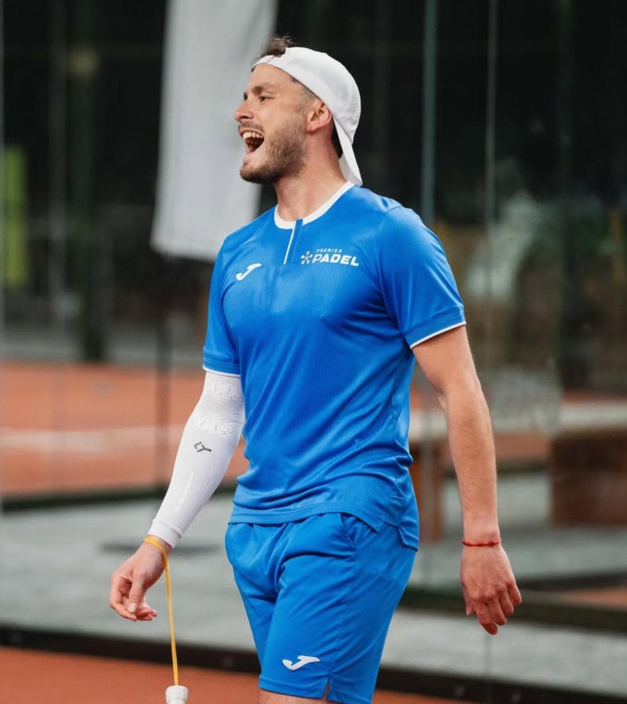 Axel Bleuer on court